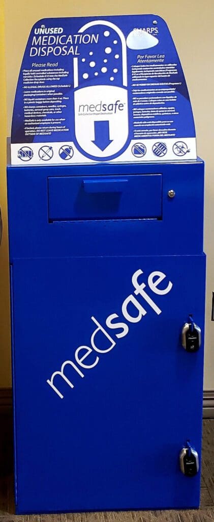 A blue box with the words redsafe written on it.